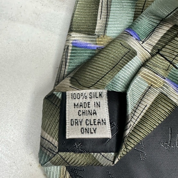 J. Garcia green abstract geometric silk necktie - Picture 3 of 4